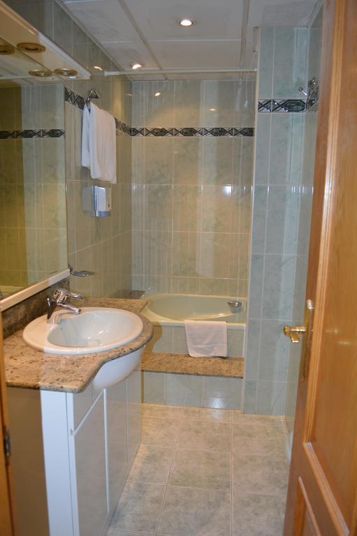 Hotel Don Pelayo Arbos Экстерьер фото