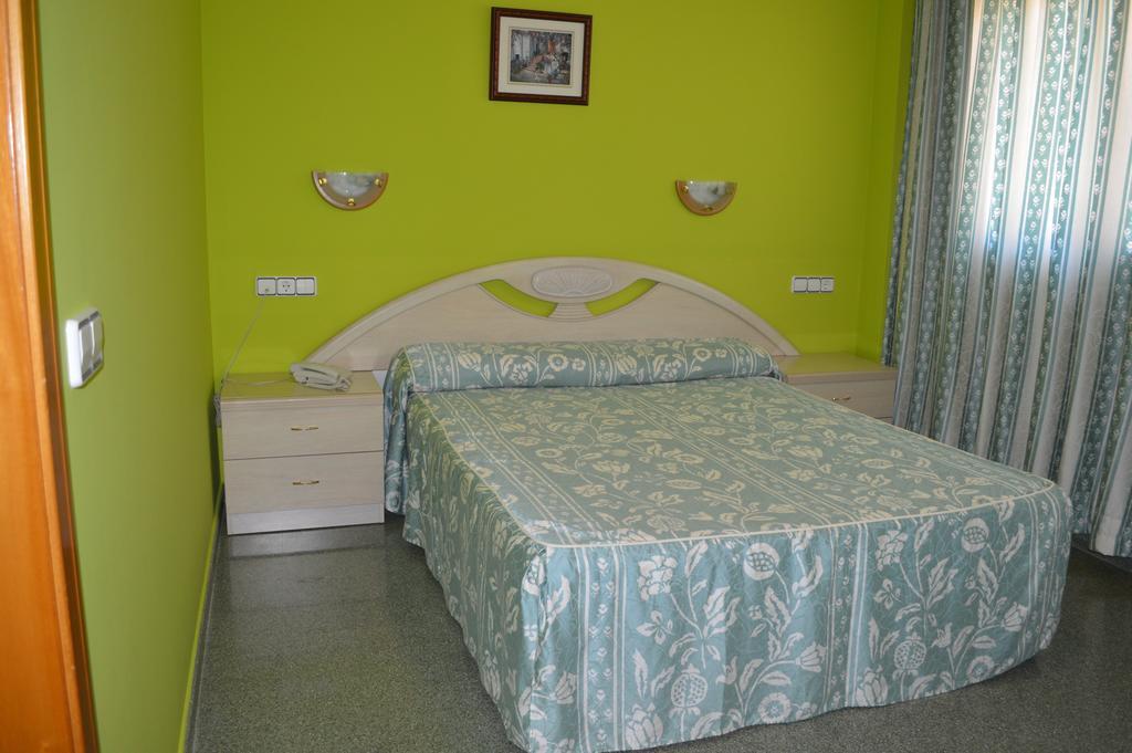 Hotel Don Pelayo Arbos Экстерьер фото