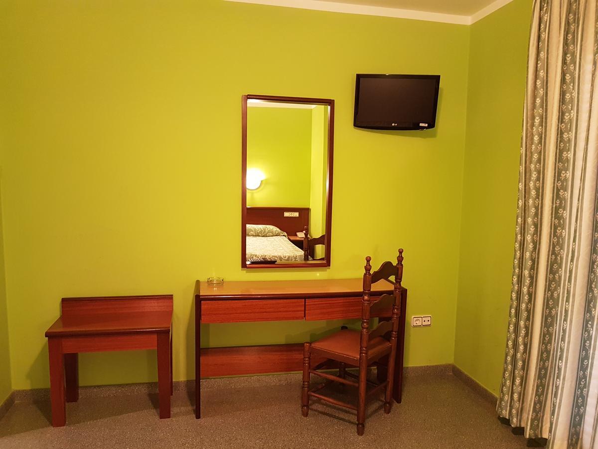 Hotel Don Pelayo Arbos Экстерьер фото