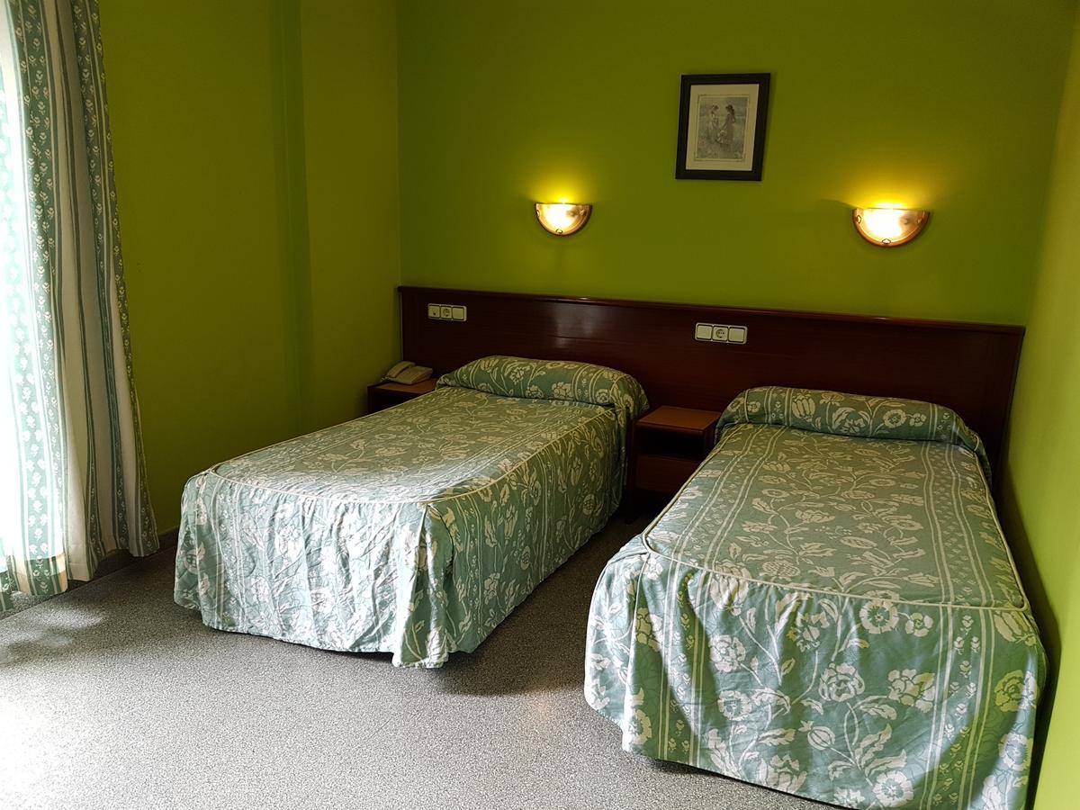 Hotel Don Pelayo Arbos Экстерьер фото